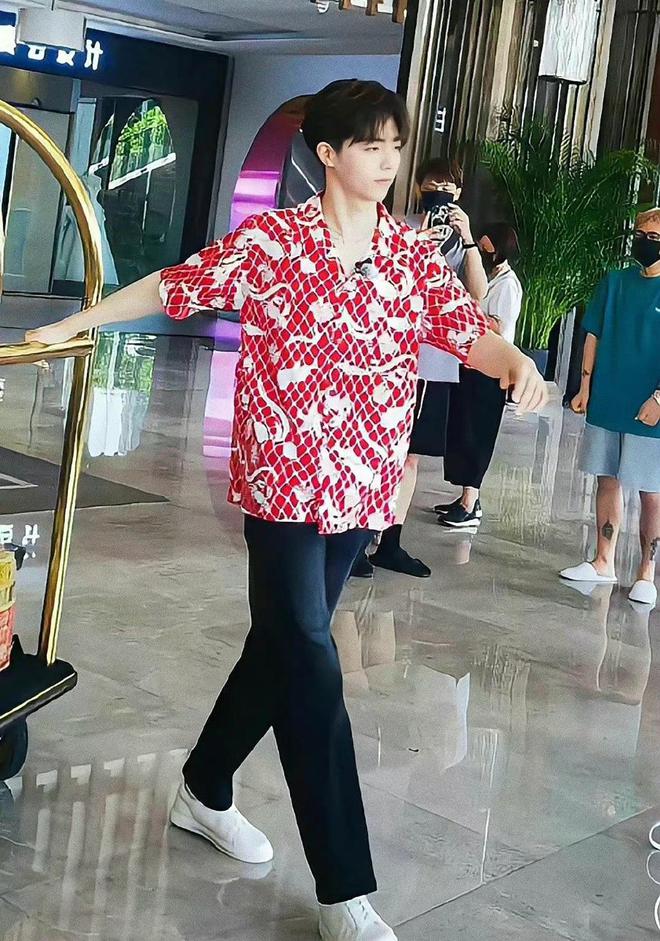 刘浩存方辟谣参与录制《中餐厅6》 请大家不信谣